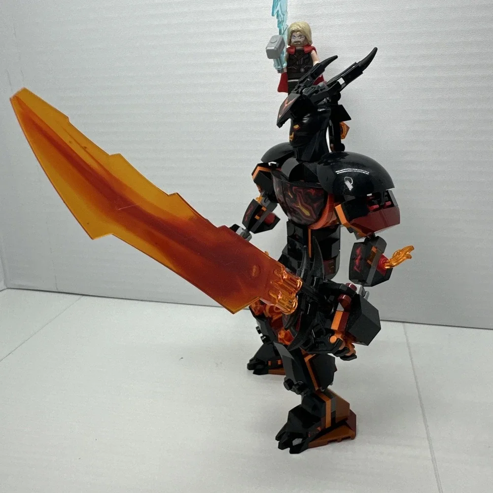 LEGO Super Heroes: Thor Vs. Surtur Construction Figure (76289) INCOMPLETE - Picture 7 of 16